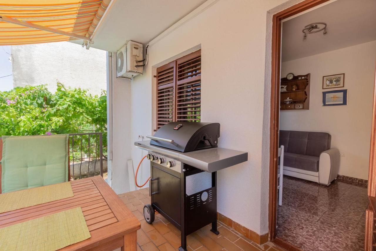 Apartman Dag Подстрана Екстериор снимка