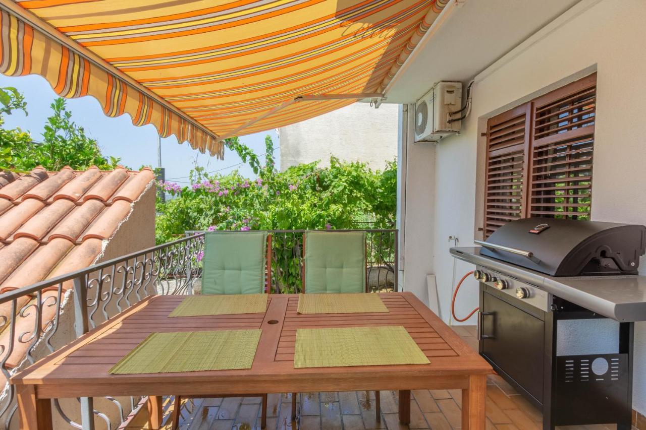 Apartman Dag Подстрана Екстериор снимка