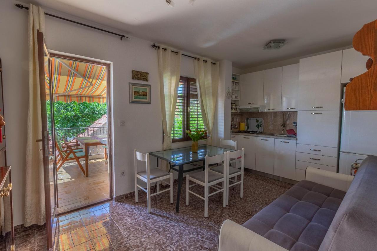 Apartman Dag Подстрана Екстериор снимка