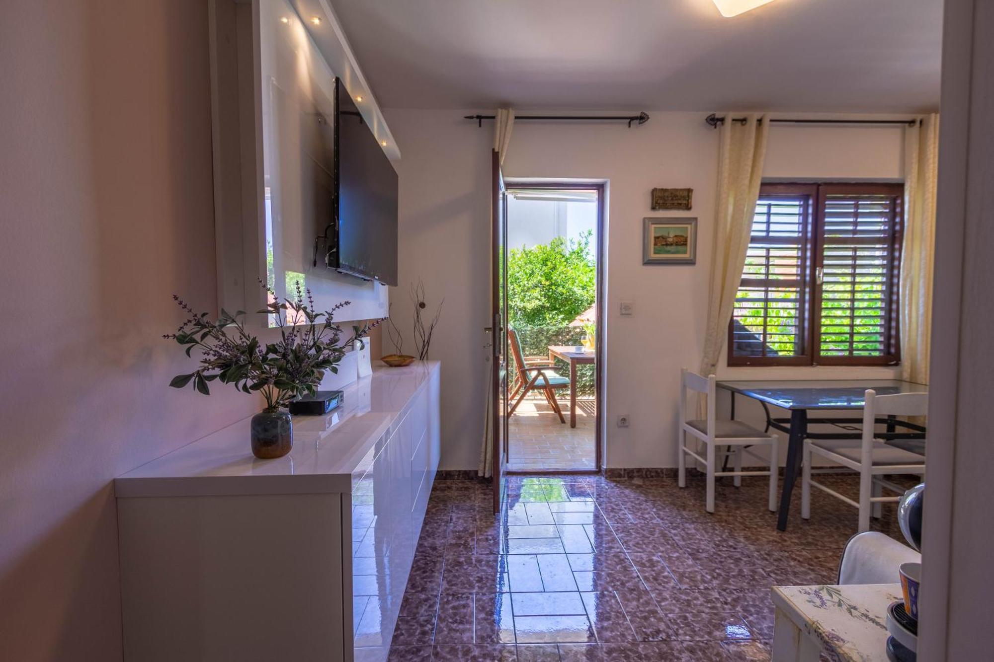 Apartman Dag Подстрана Екстериор снимка
