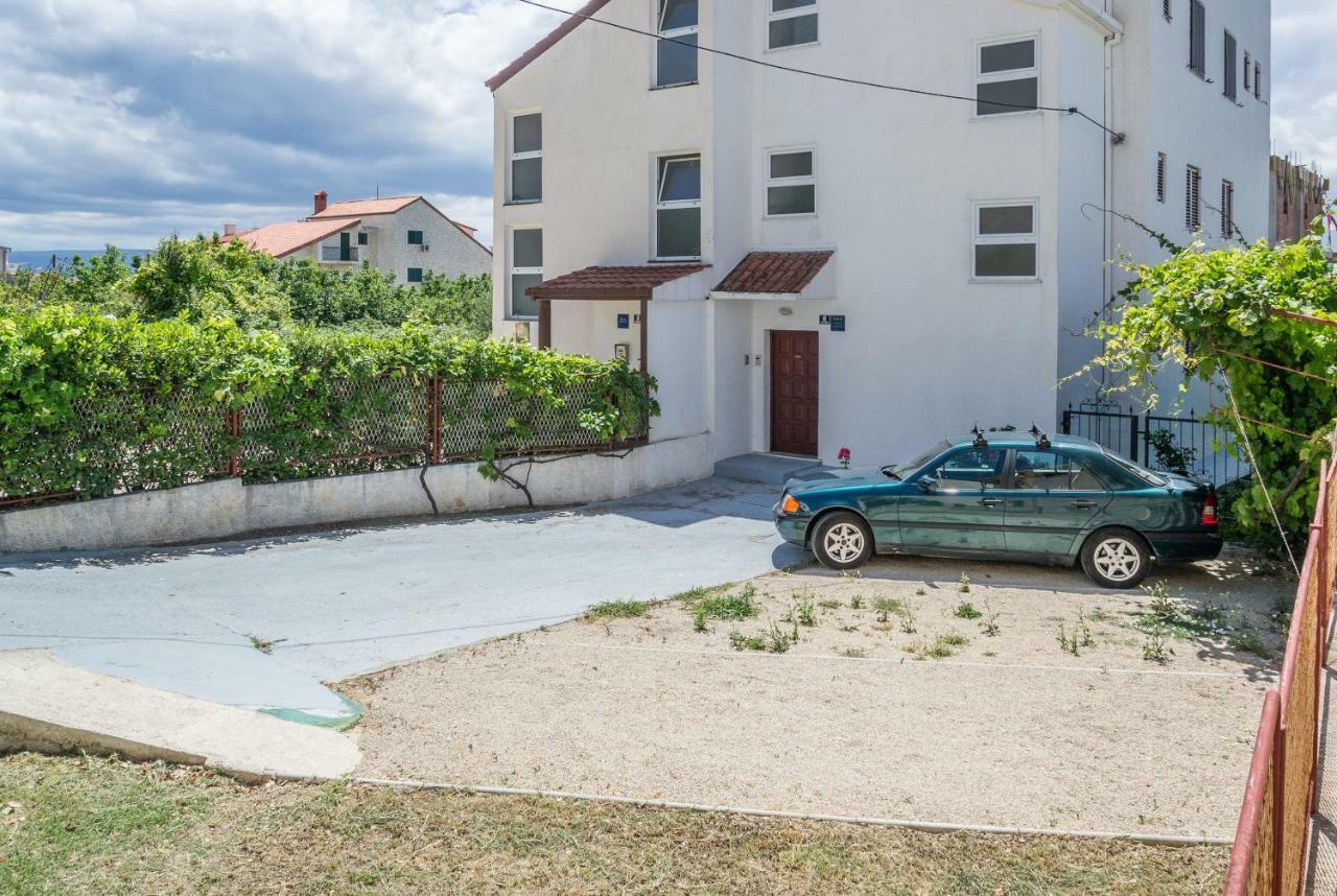 Apartman Dag Подстрана Екстериор снимка